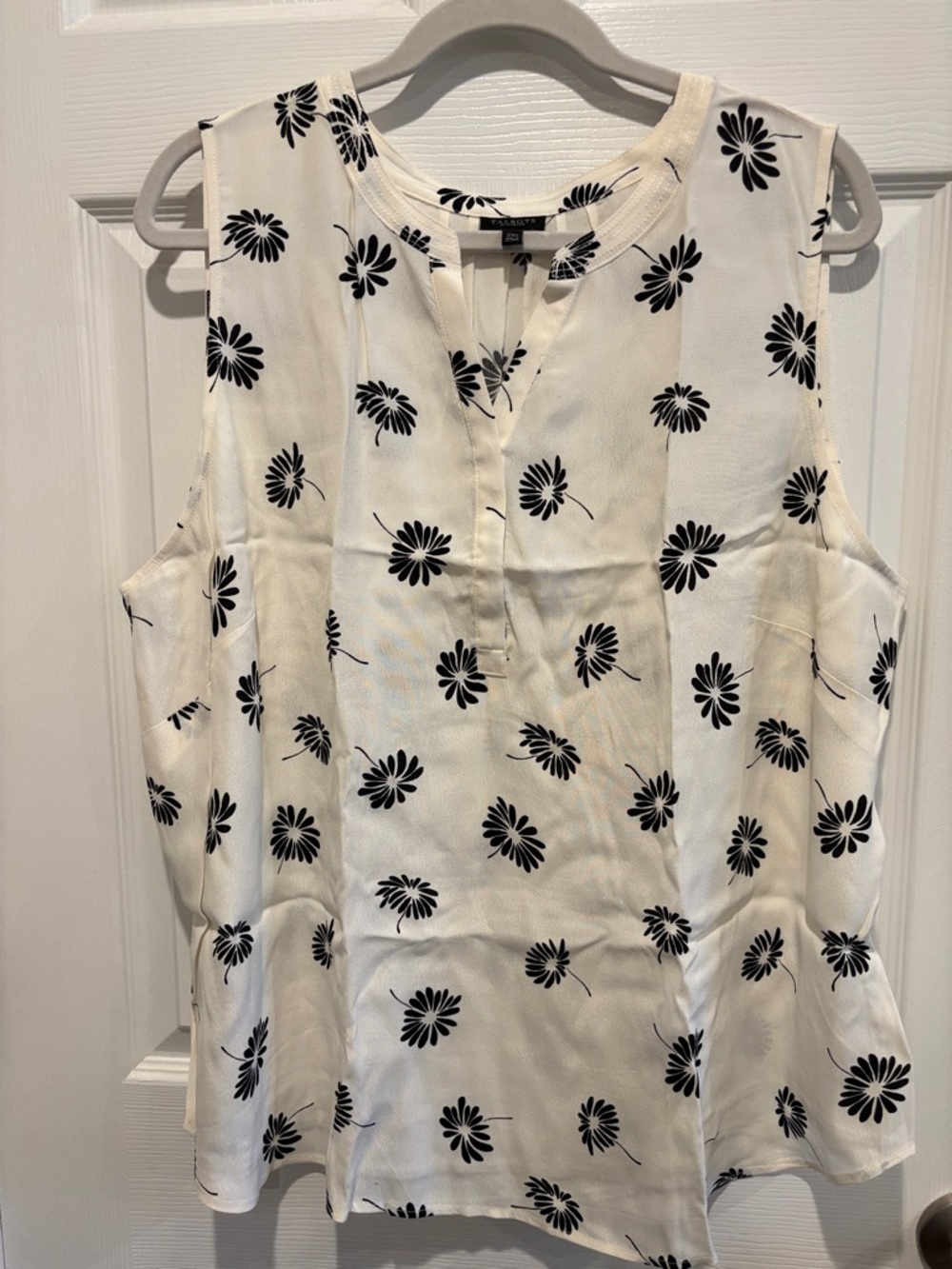 Talbots White Sleeveless Floral Split-Neck Camisole